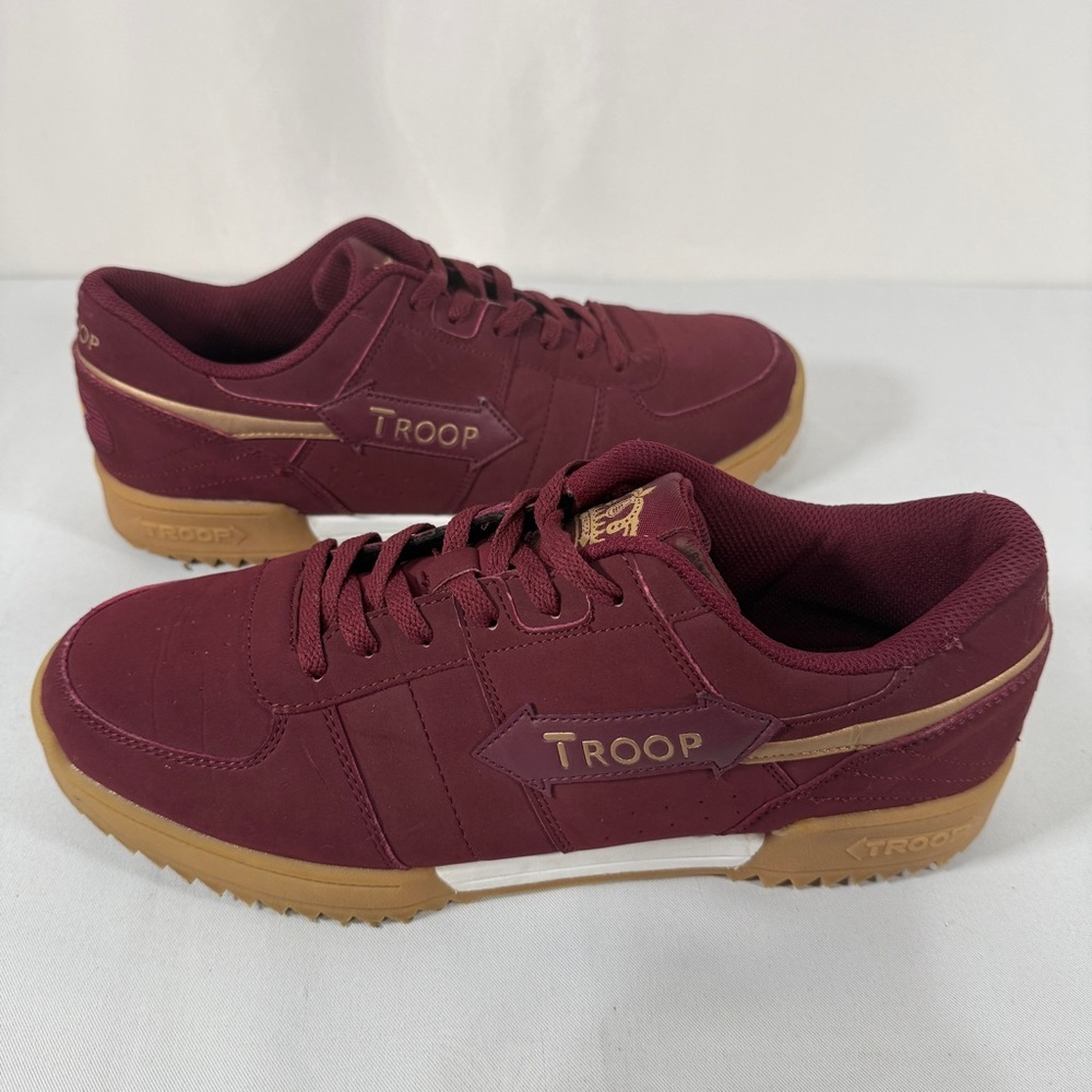 Men's Burgundy Troop, Low-Top Sneakers, size 13